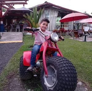 Meet your Posher, Oscar dario